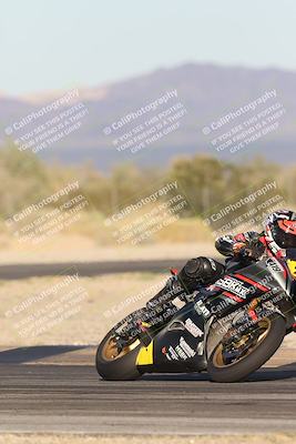 media/Nov-02-2025-CVMA (Sun) [[337aff29ab]]/Race 17-Amateur Supersport Middleweight/